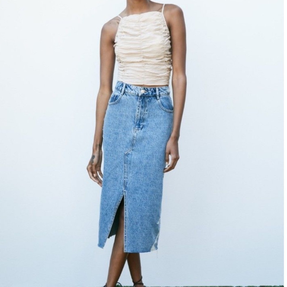 Zara Midi High Waisted Denim Skirt Blue Cotton Size M Distressed Split Front Hem - Picture 3 of 16